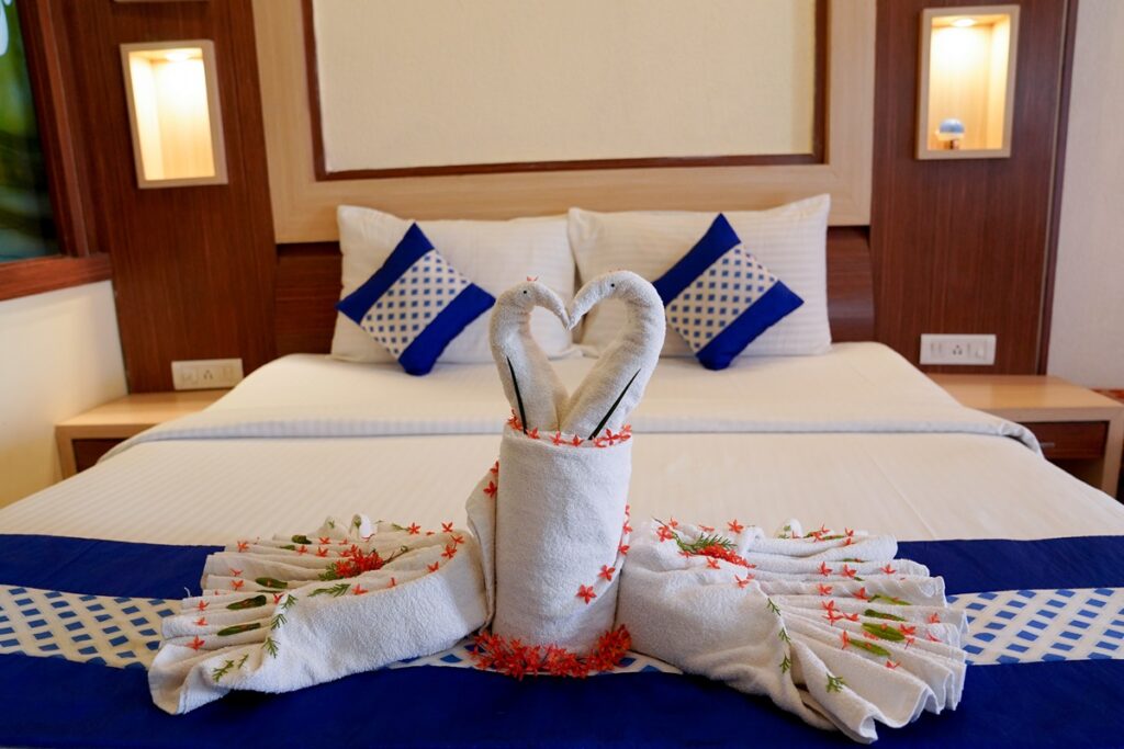 Suite room highlight intro